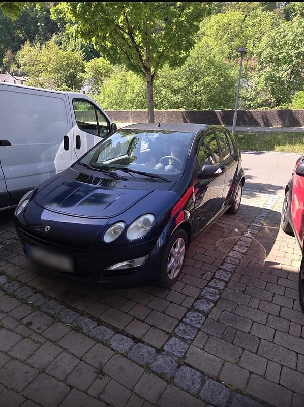 Blau Gebraucht 2006 Smart ForFour Kleinwagen | 1.950 € - Bild 1/4