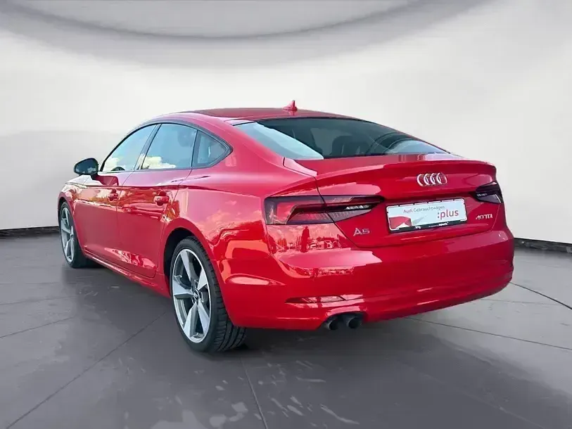 Gebraucht Audi A5 Sportback Ambiente 190 PS (139 kW) 2019 Rot Kleinwagen