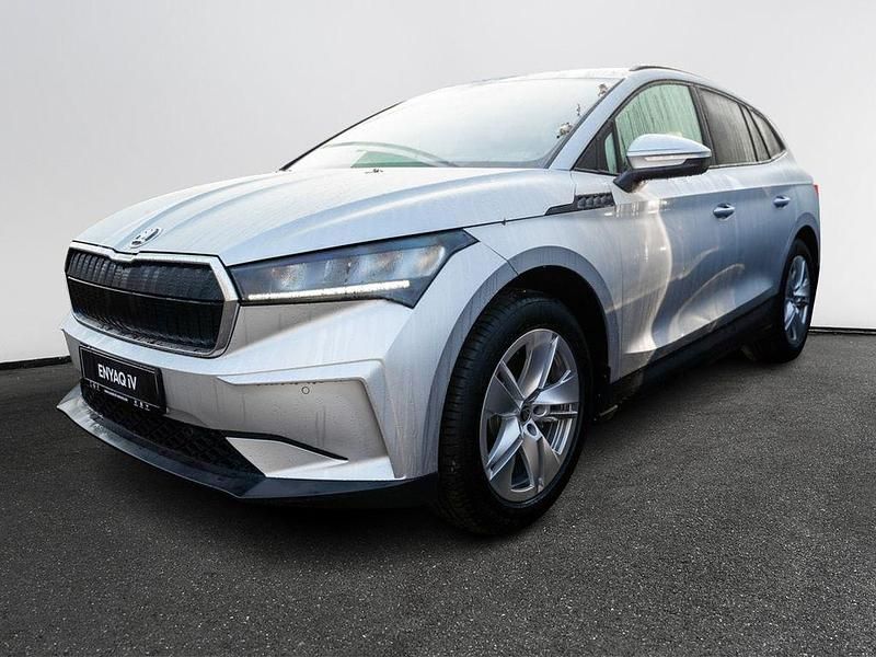 Gebraucht Skoda Enyaq iV Loft 132 kW (180 PS) 2025 Brilliant silber metallic SUV