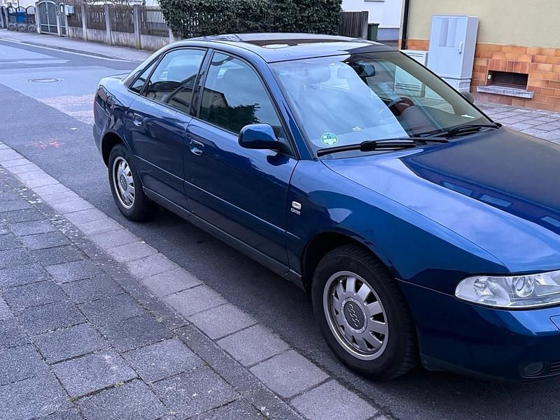 Gebraucht Audi A4 S-Line 102 PS (75 kW) 1999 Blau Limousine
