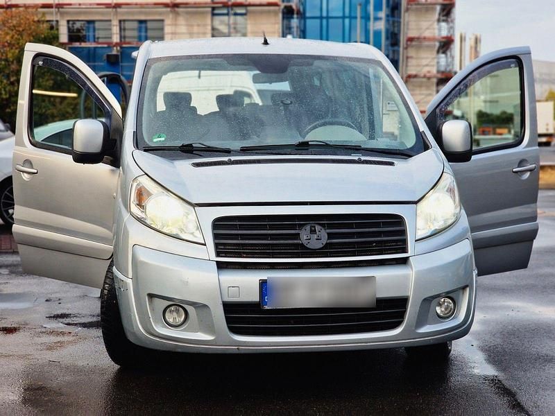 Silber Gebraucht 2013 Fiat Scudo Van / Kleinbus | 6.999 € (Etwas zu teuer) - Bild 1/4