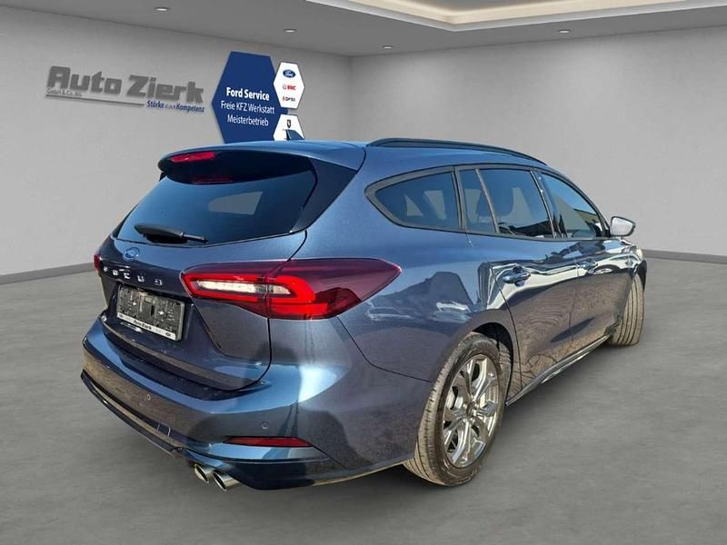 Neu Ford Focus ST-Line X 155 PS (114 kW) 2026 Blau Kombi