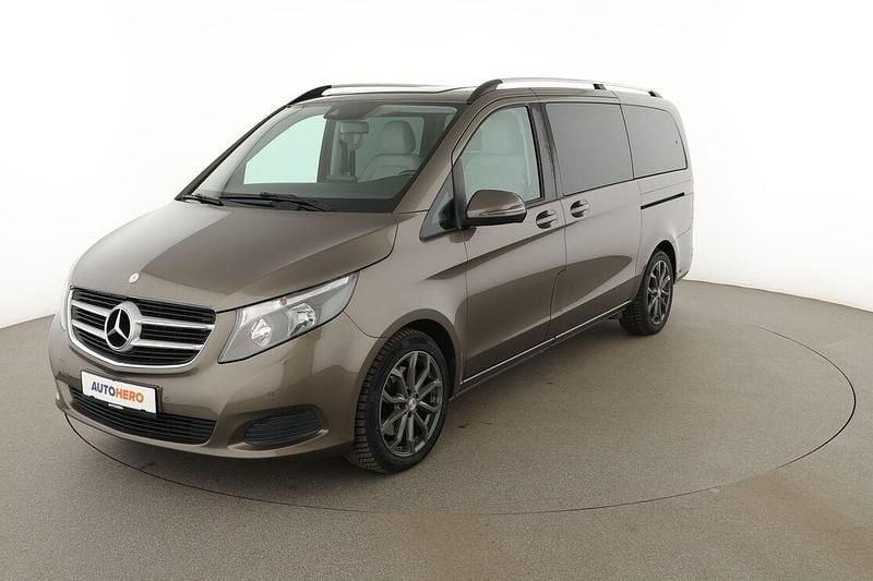 Usado Mercedes V220 Edition 163 HP (119 kW) 2016 Monovolume