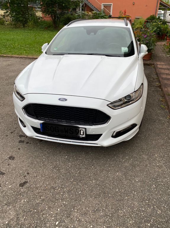 Weiß Gebraucht 2018 Ford Mondeo Kombi | 16.600 € (Fairer Preis) - Bild 1/4