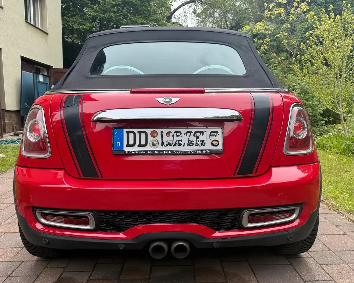 Gebraucht Mini Cooper S Cabriolet 184 PS (135 kW) 2011 Rot Cabrio