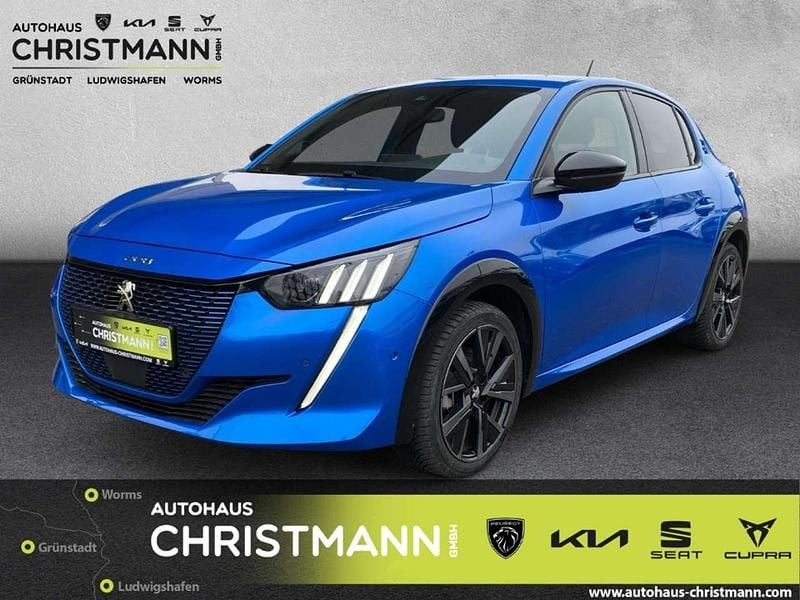 Blau Gebraucht 2023 Peugeot e-208 GT Kleinwagen | 20.990 € (Fairer Preis) - Bild 1/4