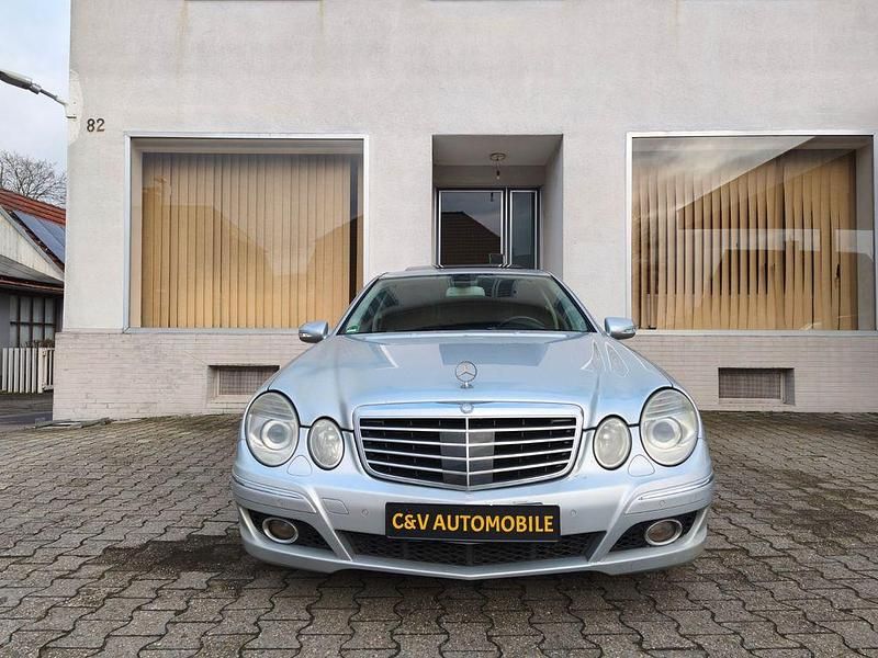 Gebraucht Mercedes E320 224 PS (164 kW) 2008 Silber Limousine