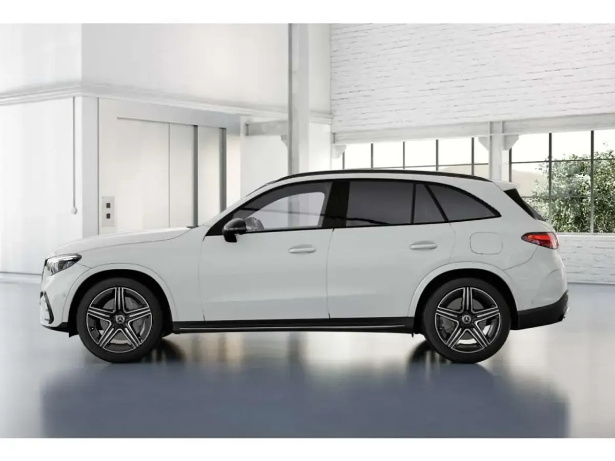 Gebraucht Mercedes GLC300de AMG 197 PS (144 kW) 2026 Weiß SUV