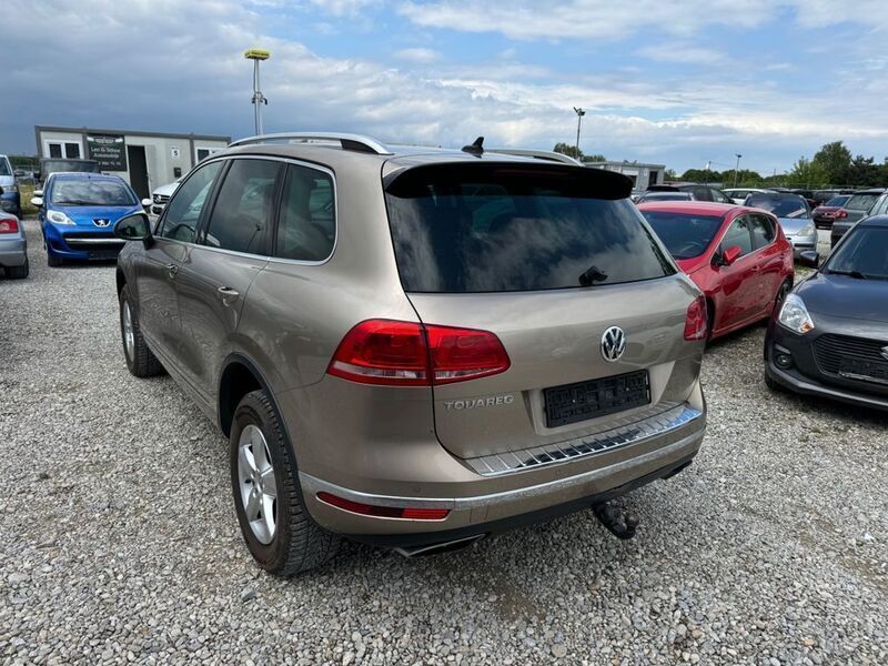 Gebraucht VW Touareg 262 PS (192 kW) 2017 Gold SUV