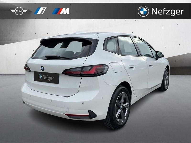 Gebraucht BMW 220 Active Tourer 156 PS (114 kW) 2025 Weiss Van / Kleinbus