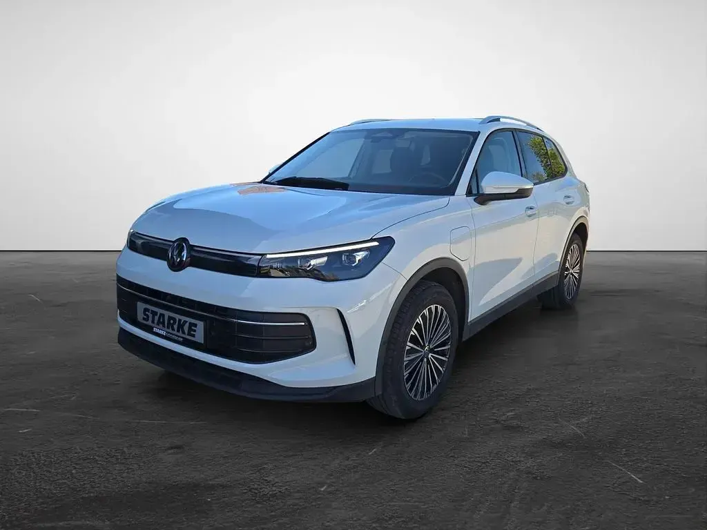 Gebraucht VW Tiguan Life 204 PS (150 kW) 2025 Weiß SUV