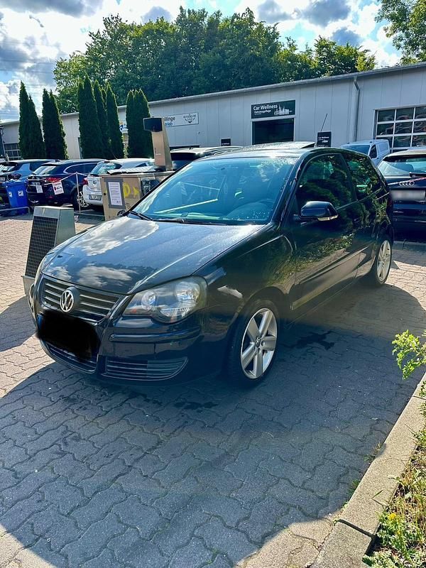 Gebraucht VW Polo 60 PS (44 kW) 2009 Schwarz Kleinwagen
