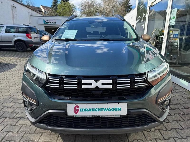 Gebraucht Dacia Jogger Extreme 110 PS (80 kW) 2025 Grün Van / Kleinbus