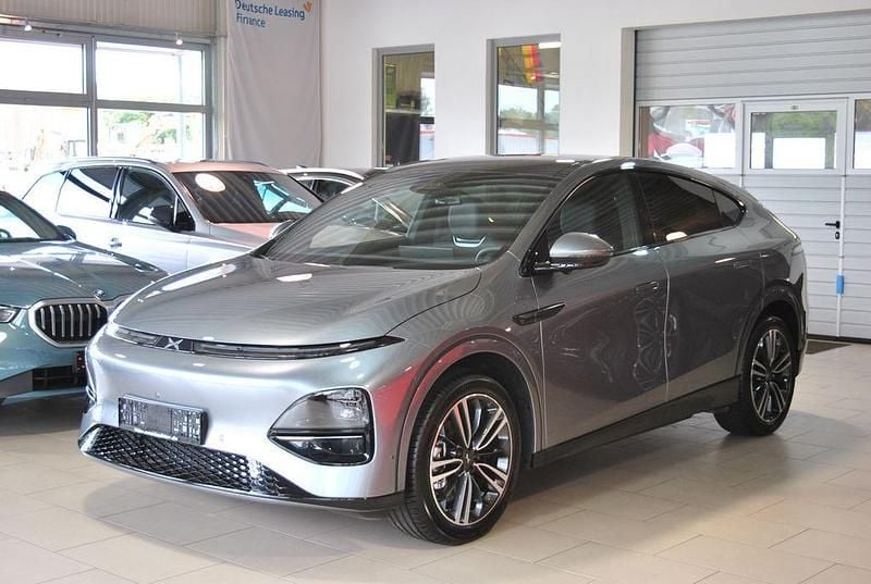 Schwarz Neu 2025 XPENG G6 AWD Performance SUV | 47.490 € (Guter Preis) - Bild 1/4