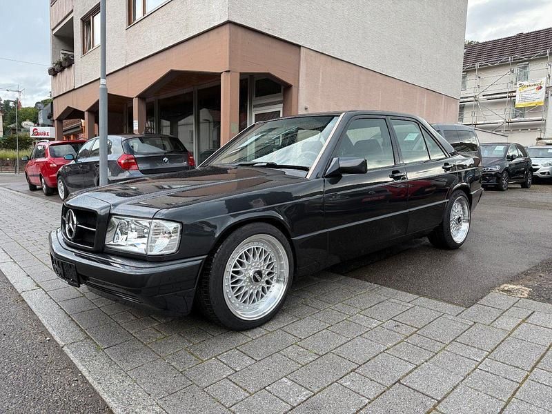 Gebraucht Mercedes 190 122 PS (89 kW) 1992 Schwarz Limousine