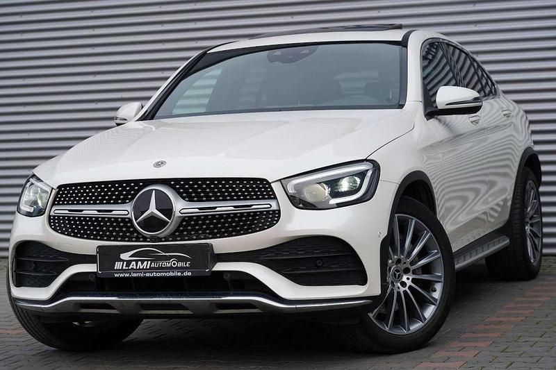 Diamantweiss metalliclack Gebraucht 2020 Mercedes GLC300 AMG Coupé | 49.950 € (Teuer) - Bild 1/4
