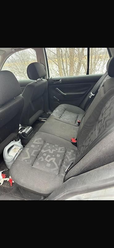 Gebraucht VW Golf IV 105 PS (77 kW) 1998 Silber Kleinwagen