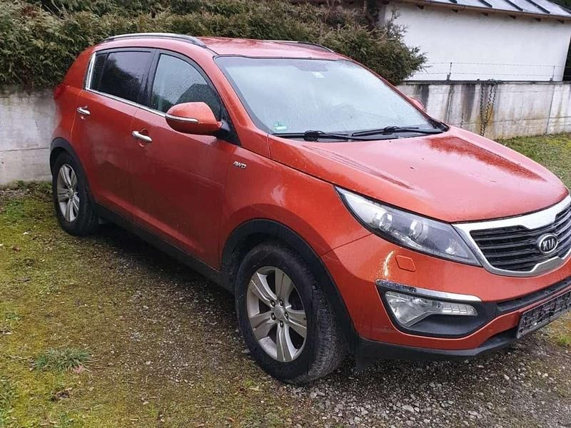 Orange Gebraucht 2011 Kia Sportage Attract SUV | 6.700 € (Fairer Preis) - Bild 1/4