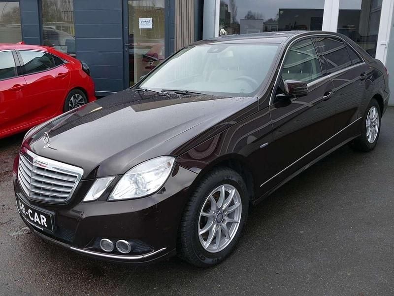 Gebraucht Mercedes E300 Elegance 204 PS (150 kW) 2010 Braun Limousine