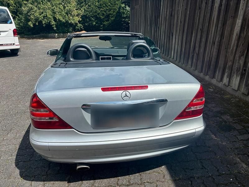 Second-hand Mercedes SLK200 Edition 163 CP (119 kW) 2002 Argintiu Cabrio