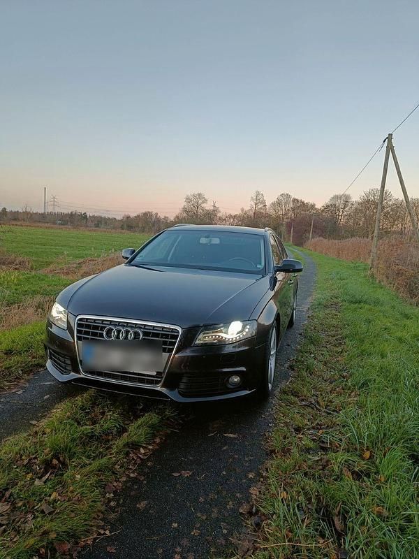 Grau Gebraucht 2009 Audi A4 Ambiente Kombi | 5.750 € (Fairer Preis) - Bild 1/4