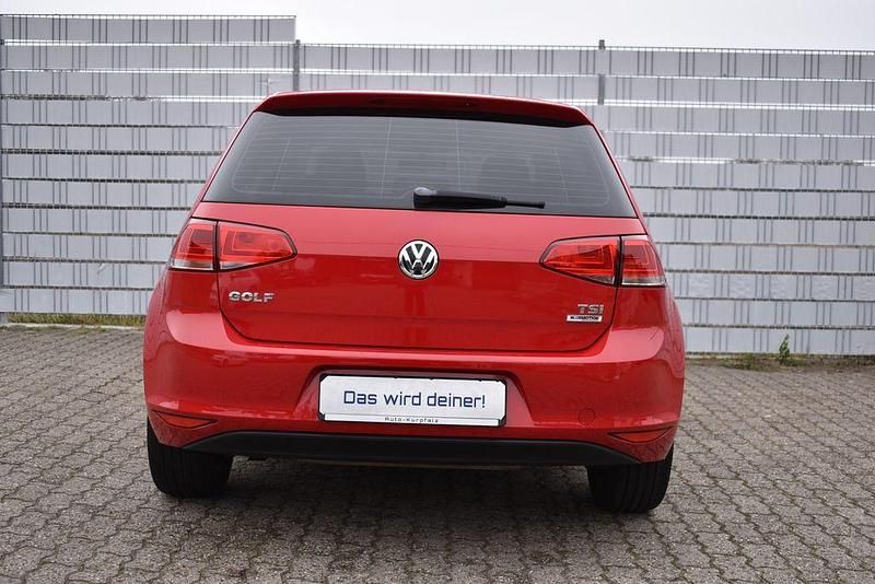 Gebraucht VW Golf VII Trendline 86 PS (63 kW) 2014 Rot Kleinwagen