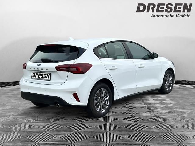 Gebraucht Ford Focus Titanium 125 PS (91 kW) 2023 Weiss Limousine