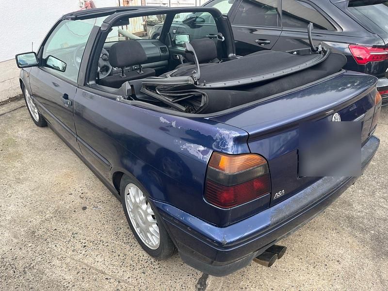 Gebraucht VW Golf Cabriolet 90 PS (66 kW) 1996 Blau Cabrio