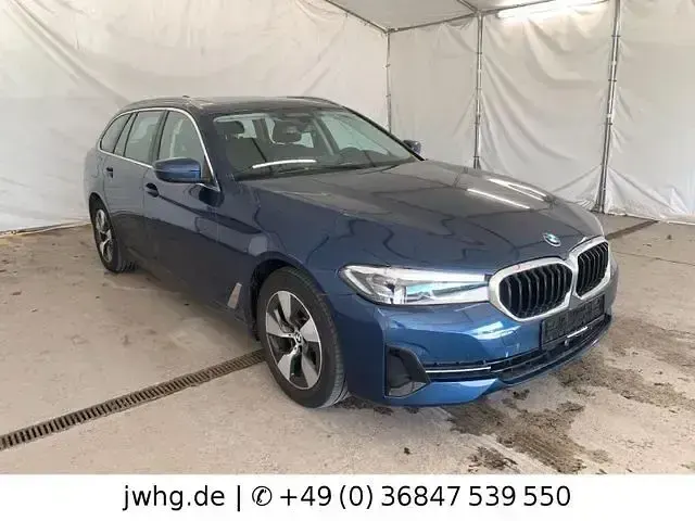 Gebraucht BMW 520 Sport Line 190 PS (139 kW) 2021 Phytonicblau (metallic) Kombi