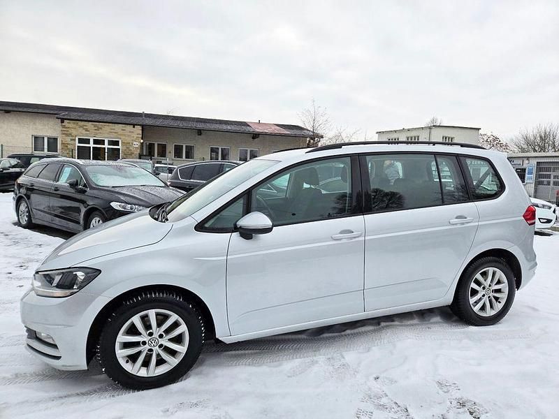 Gebraucht VW Touran 116 PS (85 kW) 2017 Silber Van / Kleinbus