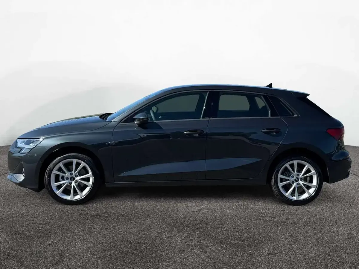 Neu Audi A3 Comfort 150 PS (110 kW) 2026 Manhattangrau Limousine