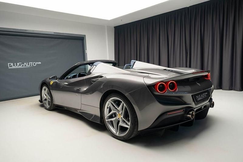 Gebraucht Ferrari F8 721 PS (530 kW) 2021 Grau Cabrio