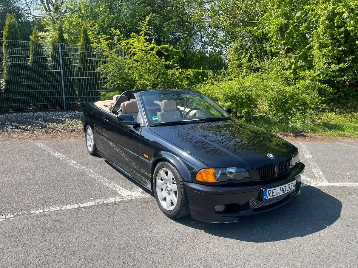 Gebraucht BMW 320 Cabriolet Performance 170 PS (125 kW) 2001 Schwarz Cabrio