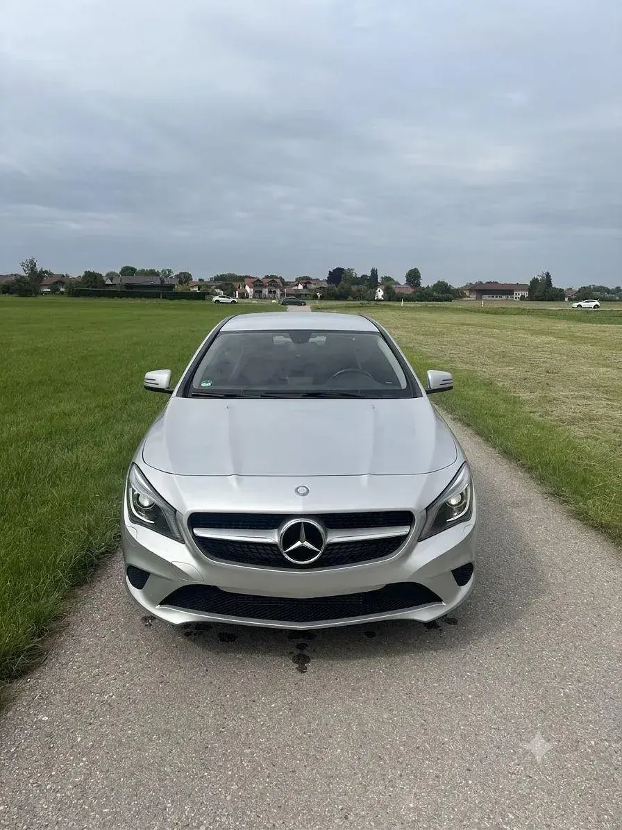 Gebraucht Mercedes CLA250 211 PS (155 kW) 2014 Silber Coupé