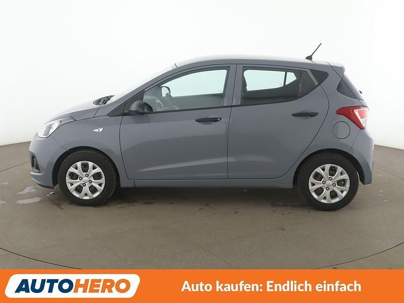 Gebraucht Hyundai i10 Basis 67 PS (49 kW) 2014 Grau Kleinwagen