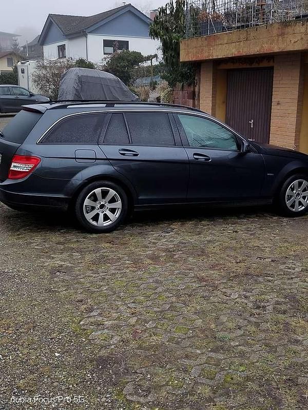 Blau Gebraucht 2010 Mercedes C220 Kombi | 4.700 € (Fairer Preis) - Bild 1/4