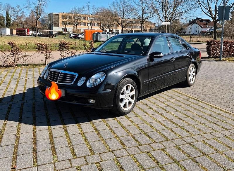 Gebraucht Mercedes E200 170 PS (125 kW) 2005 Schwarz Limousine