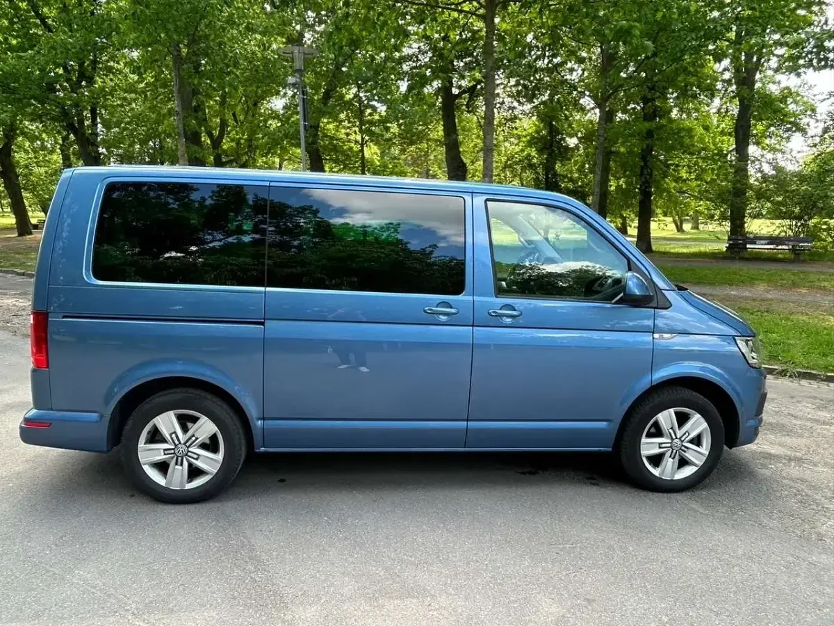 Gebraucht VW T6 Comfortline 150 PS (110 kW) 2015 Blau Van