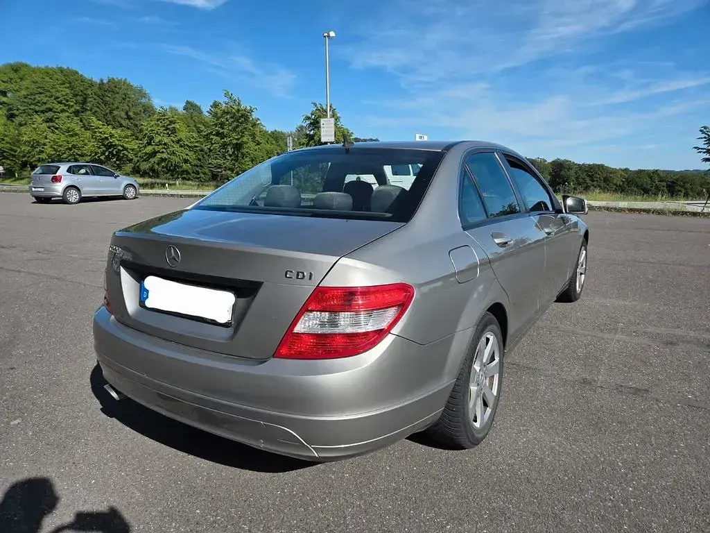 Gebraucht Mercedes C220 170 PS (125 kW) 2009 Beige Limousine