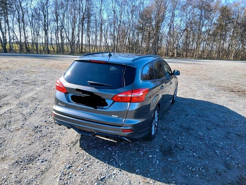 Gebraucht Ford Focus ST-Line 125 PS (91 kW) 2018 Grau Kombi