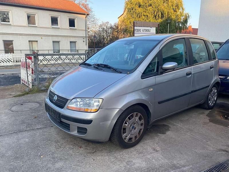 Gebraucht Fiat Idea Dynamic 95 PS (69 kW) 2004 Grau electro/steel/palladio Van / Kleinbus