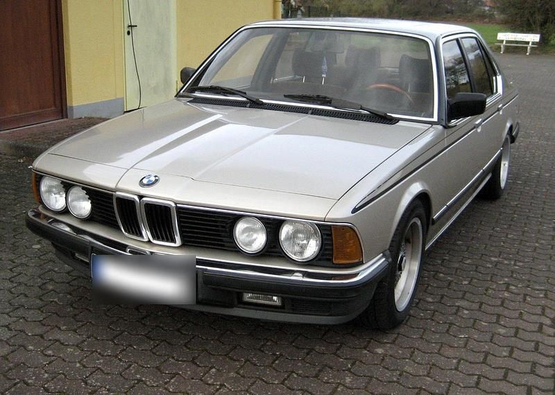 Gebraucht BMW 735 218 PS (160 kW) 1985 Limousine