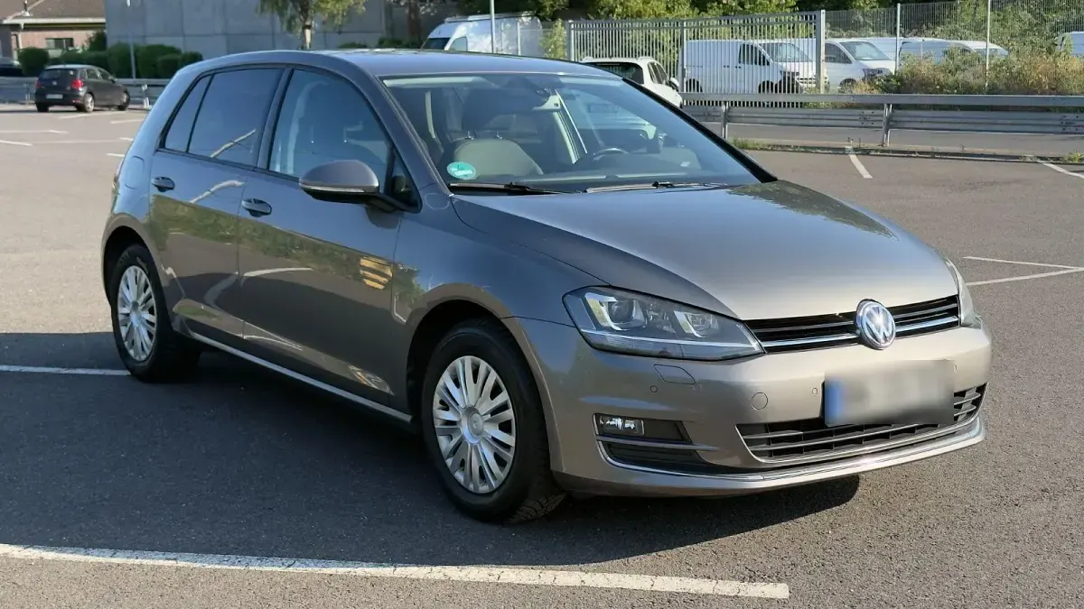 Gebraucht VW Golf VII Highline 140 PS (102 kW) 2013 Grau Limousine