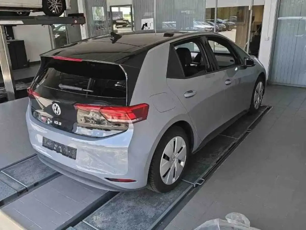 Gebraucht VW ID.3 Pro 150 kW (204 PS) 2024 Grau Kleinwagen