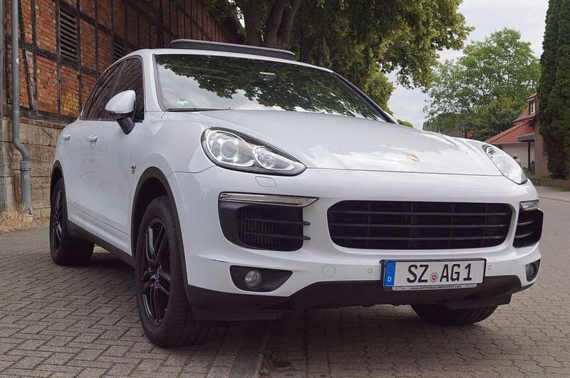 Gebraucht Porsche Cayenne 262 PS (192 kW) 2015 Weiß SUV