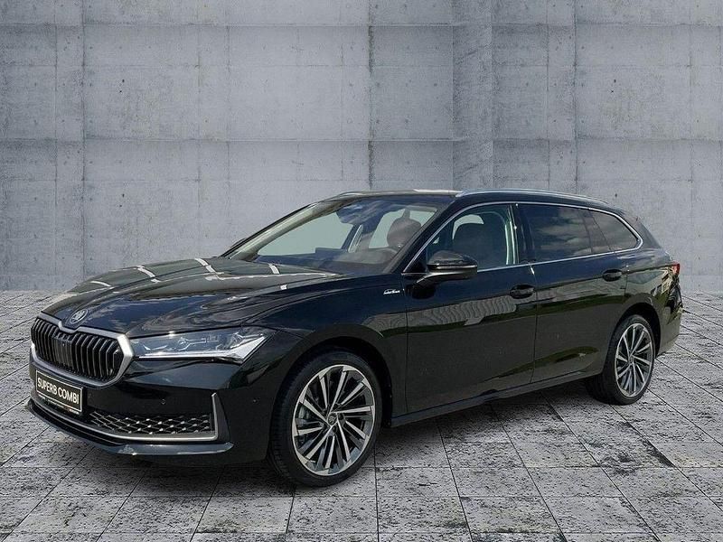 Grau Neu 2025 Skoda Superb LAURIN & KLEMENT Kombi | 55.970 € (Teuer) - Bild 1/4