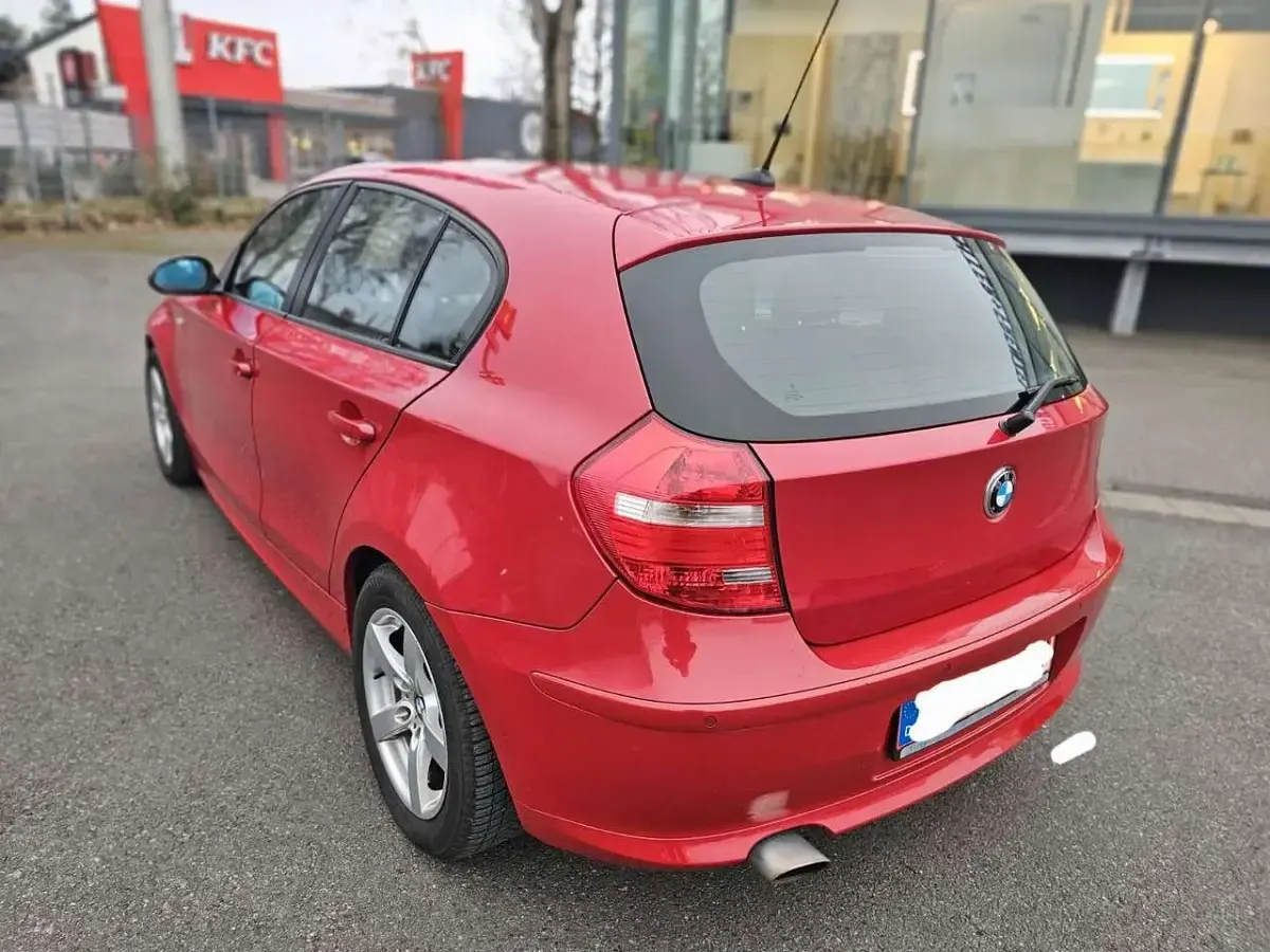 Gebraucht BMW 120 Advantage 177 PS (130 kW) 2008 Rot Kleinwagen