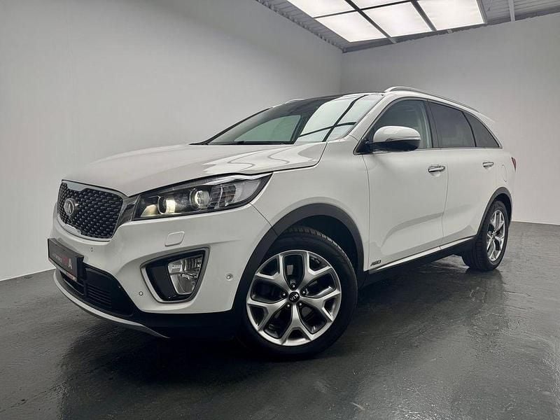 (ud) schneeweiss Gebraucht 2016 Kia Sorento 3 SUV | 17.450 € (Fairer Preis) - Bild 1/4