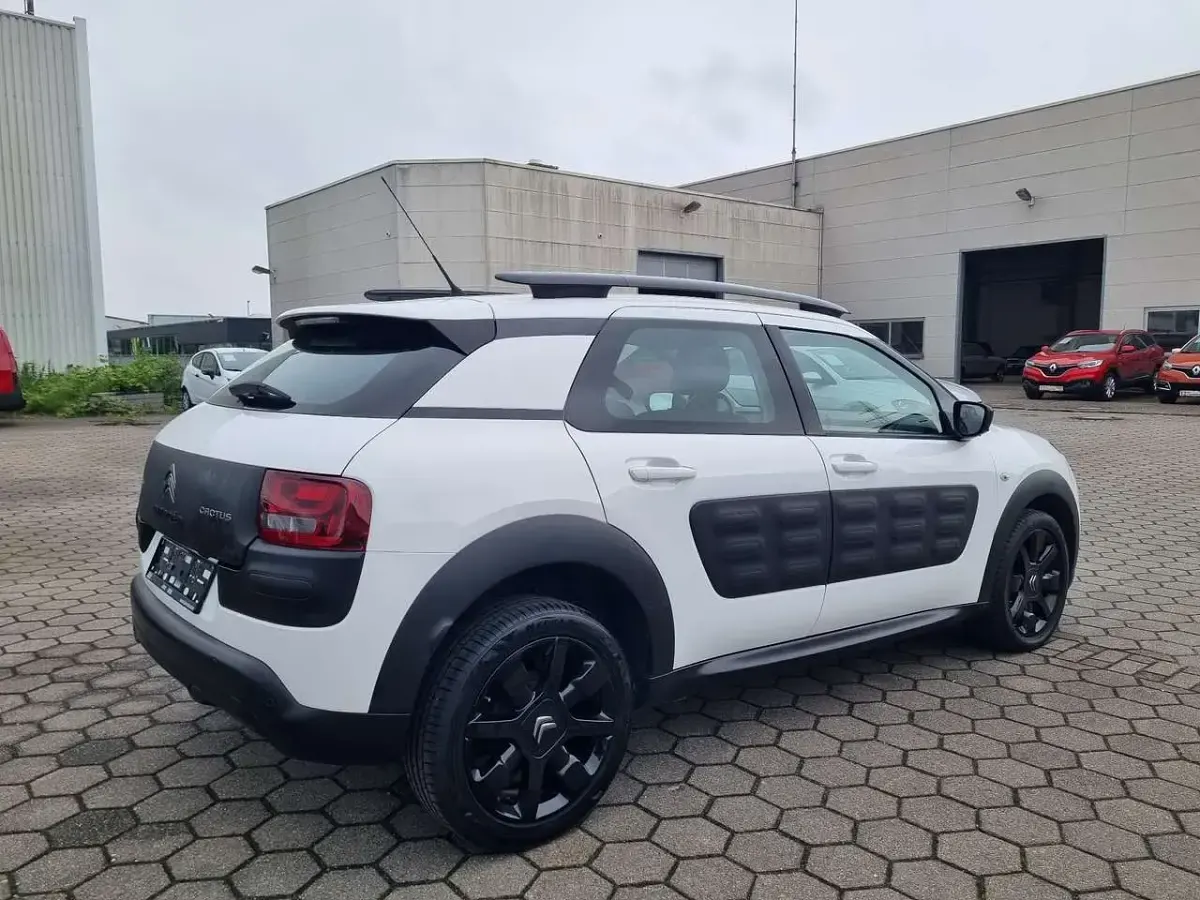 Gebraucht Citroën C4 Feel 99 PS (72 kW) 2015 Blanc banquise SUV