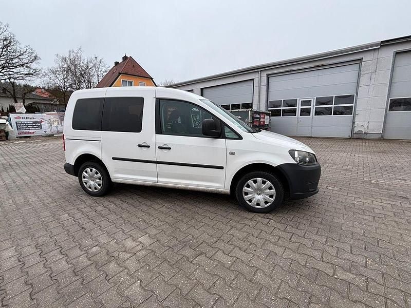 Gebraucht VW Caddy Startline 75 PS (55 kW) 2010 Weiß Van / Kleinbus